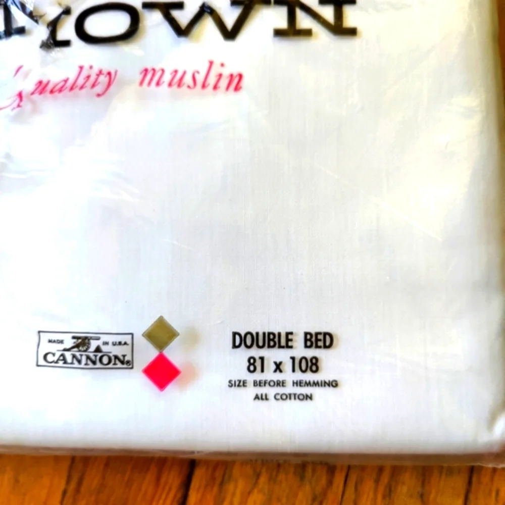 Vintage Double/Full Bed Flat Sheet
